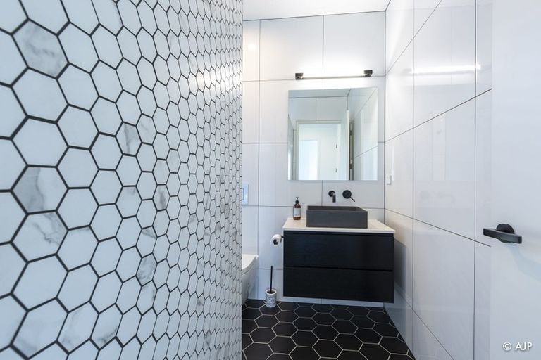 Photo of property in 15 Kotuku Road, Waiuku, 2682