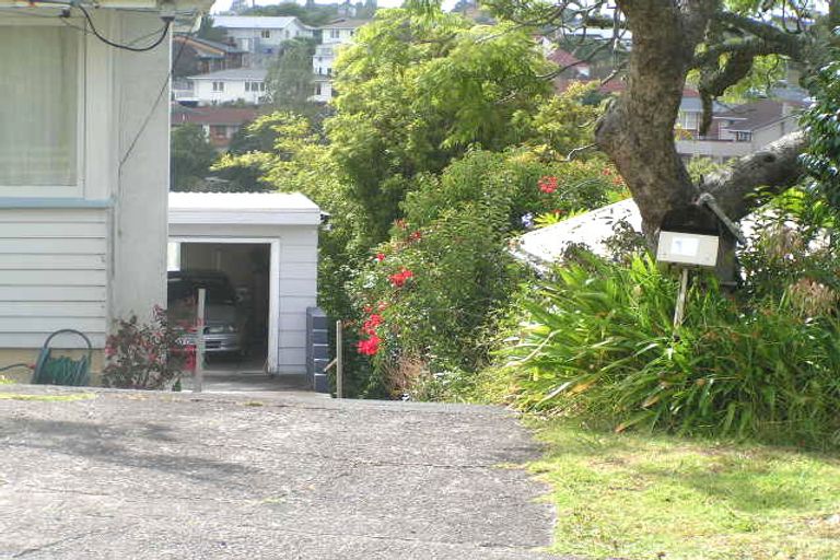 Photo of property in 2/15 Kennedy Avenue, Forrest Hill, Auckland, 0620