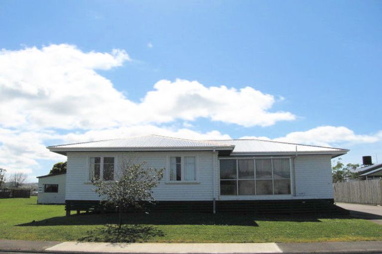 Photo of property in 21 Sarah Avenue, Whitianga, 3510