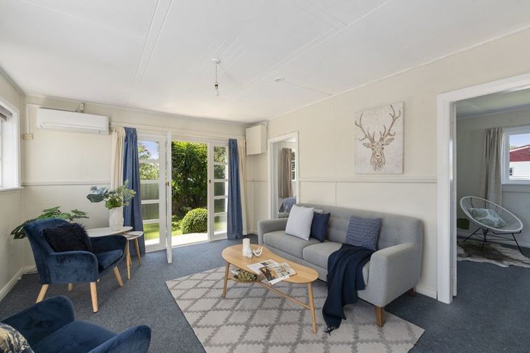 Photo of property in 2 Chaffey Street, Foxton Beach, Foxton, 4815