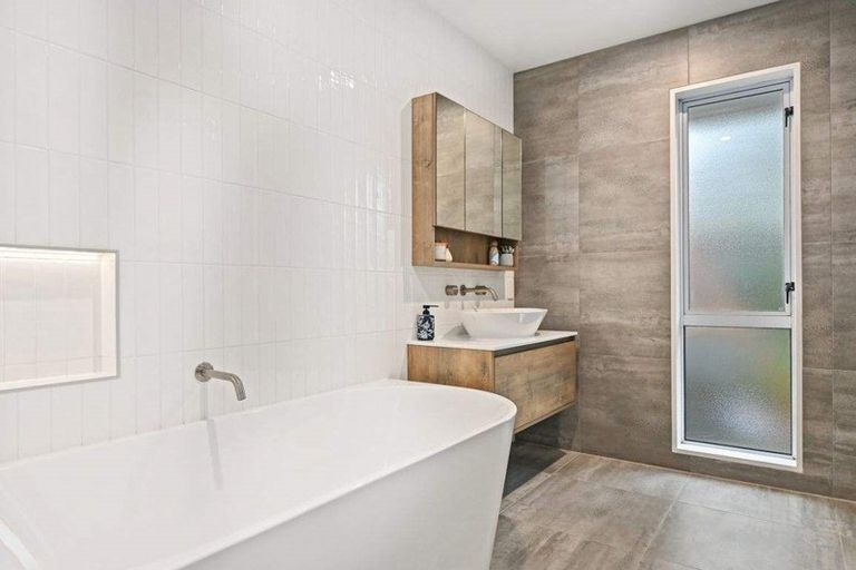 Photo of property in 7 Copperfield Close, Parklands, Christchurch, 8083