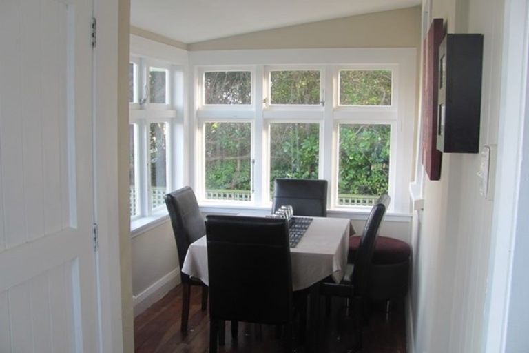 Photo of property in 50 Mana Esplanade, Paremata, Porirua, 5026