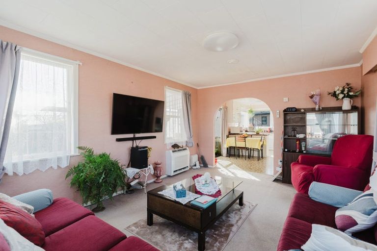 Photo of property in 5 Bremridge Place, Melville, Hamilton, 3206