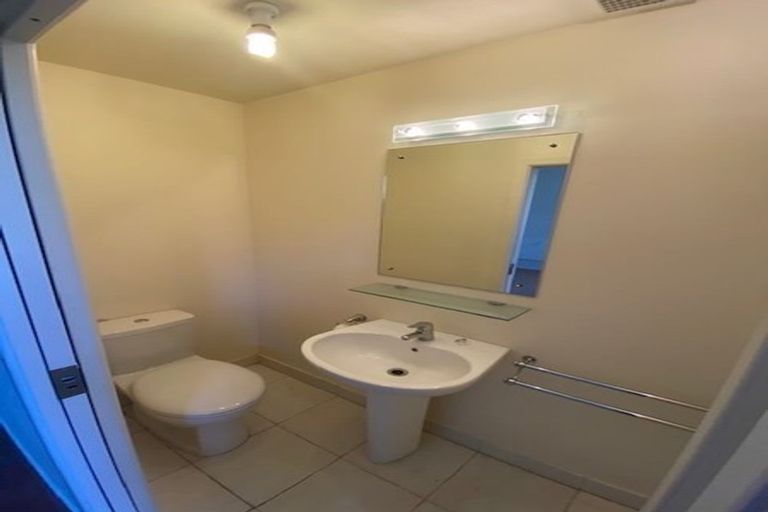 Photo of property in 1/2 King Street, Mount Cook, Wellington, 6021