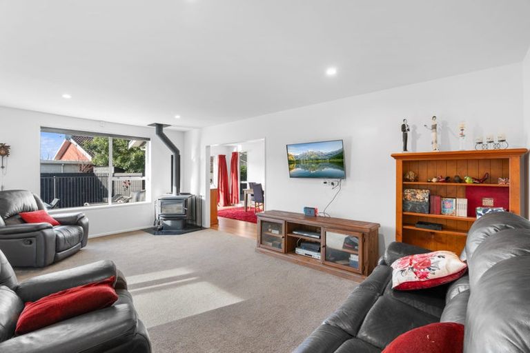 Photo of property in 23c Juniper Place, Burnside, Christchurch, 8053