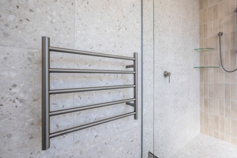 Photo of property in 17 Arihi Crescent, Frimley, 4120