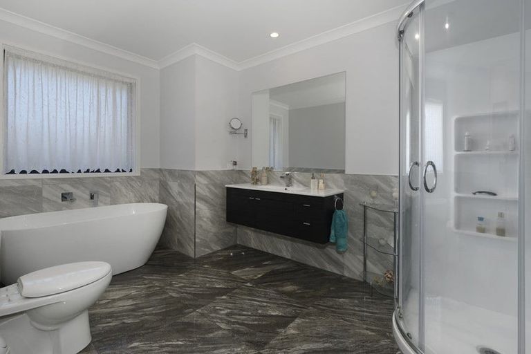 Photo of property in 26 Charlotte Drive, Omokoroa, 3114