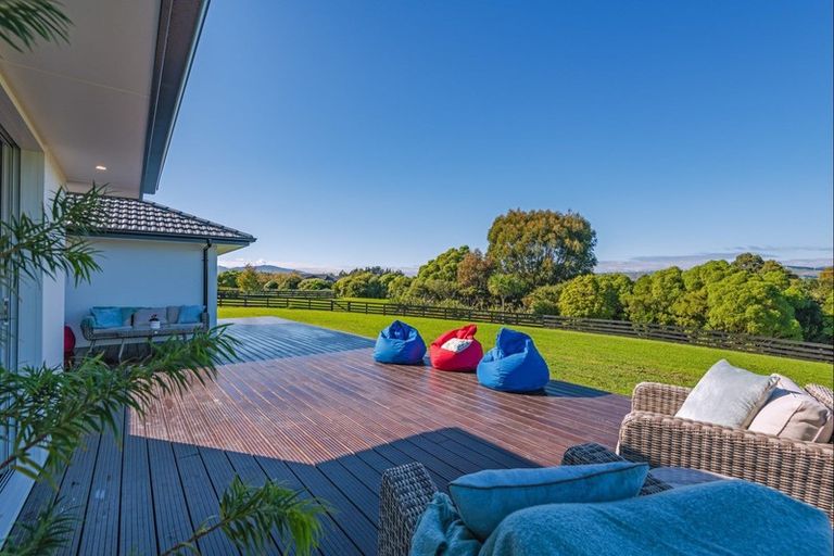 Photo of property in 61 Hartwell Drive, Kelvin Grove, Palmerston North, 4470