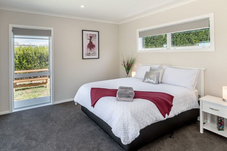 Photo of property in 18 Tuscan Lane, Martinborough, 5711