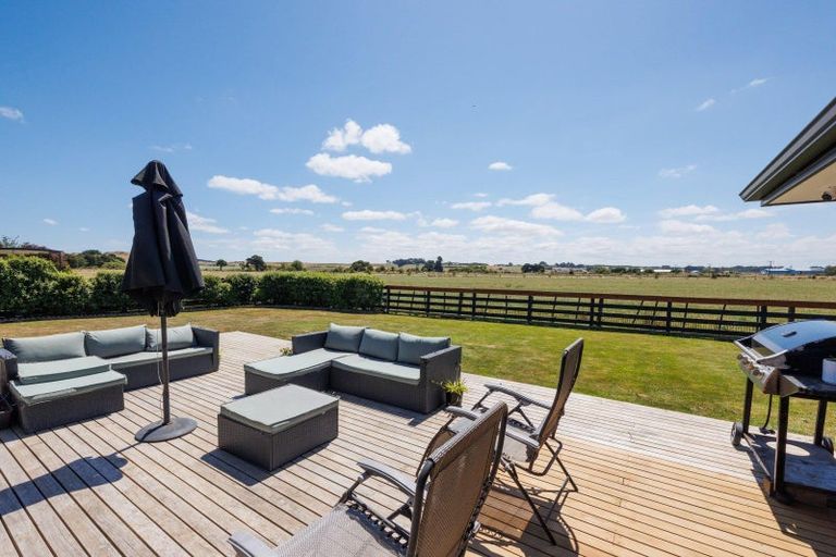 Photo of property in 14 George Street, Bulls, 4818