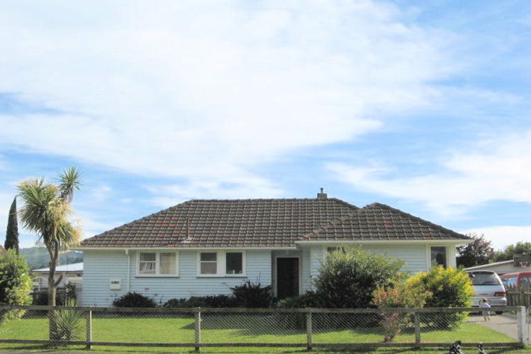 Photo of property in 42 Cambridge Terrace, Kaiti, Gisborne, 4010
