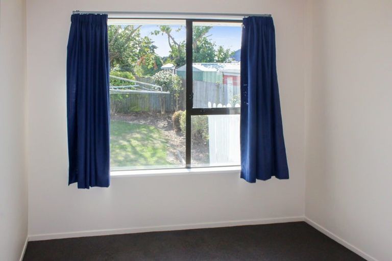 Photo of property in 102 Merrin Street, Avonhead, Christchurch, 8042