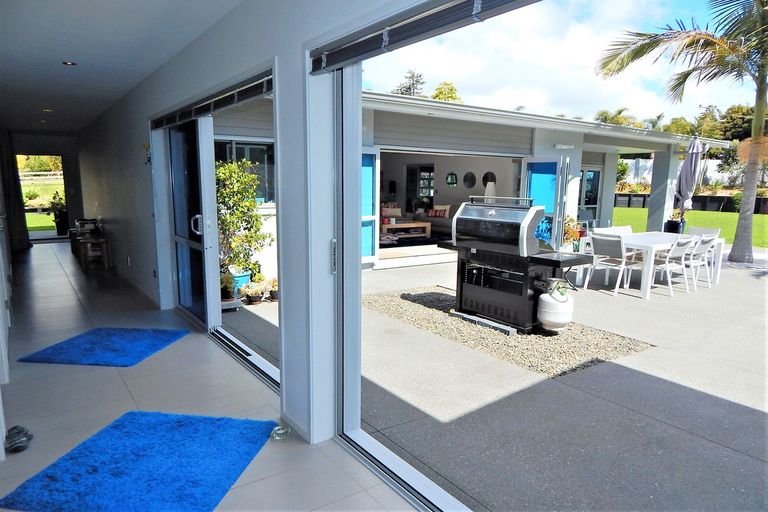 Photo of property in 1 Kotare Heights, Kerikeri, 0230