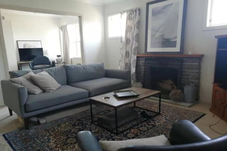 Photo of property in 1/31 Becroft Drive, Forrest Hill, Auckland, 0620