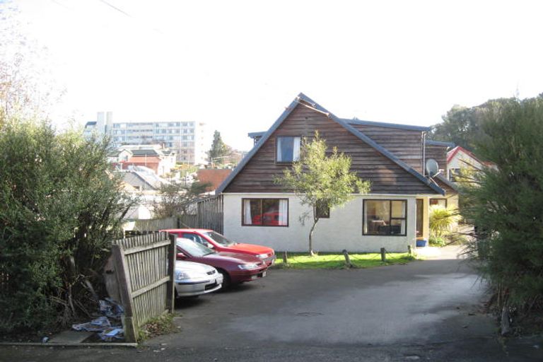 Photo of property in 140 Harbour Terrace, North Dunedin, Dunedin, 9016