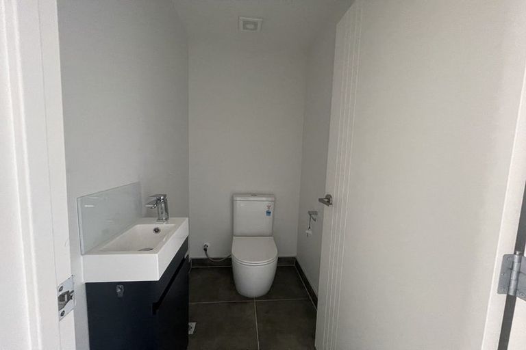 Photo of property in 5/30b Westgate Drive, Massey, Auckland, 0614