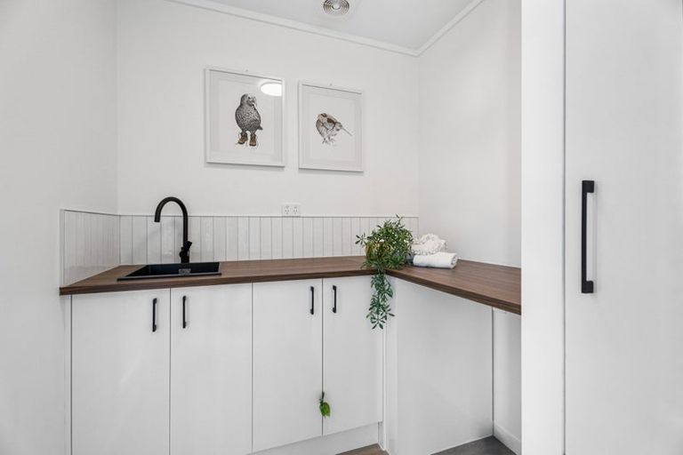 Photo of property in 99a Rockfield Road, Penrose, Auckland, 1061