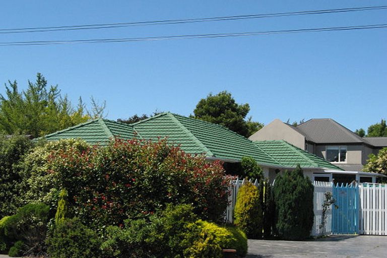 Photo of property in 19 Beatrice Place, Avonhead, Christchurch, 8042