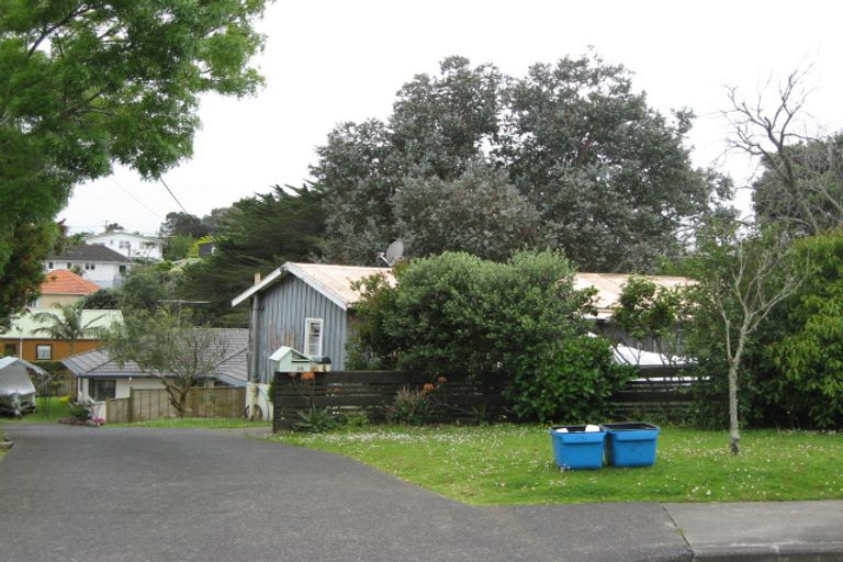 Photo of property in 1/3 Sundown Avenue, Manly, Whangaparaoa, 0930