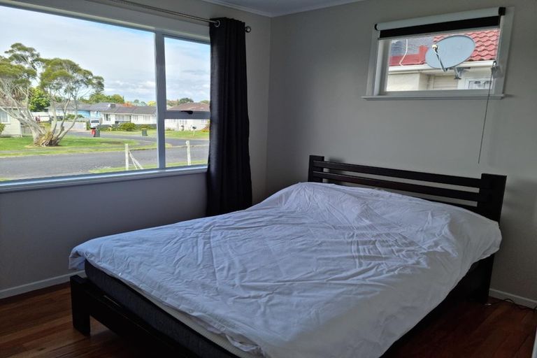 Photo of property in 14 Mariner Street, Mangere, Auckland, 2022