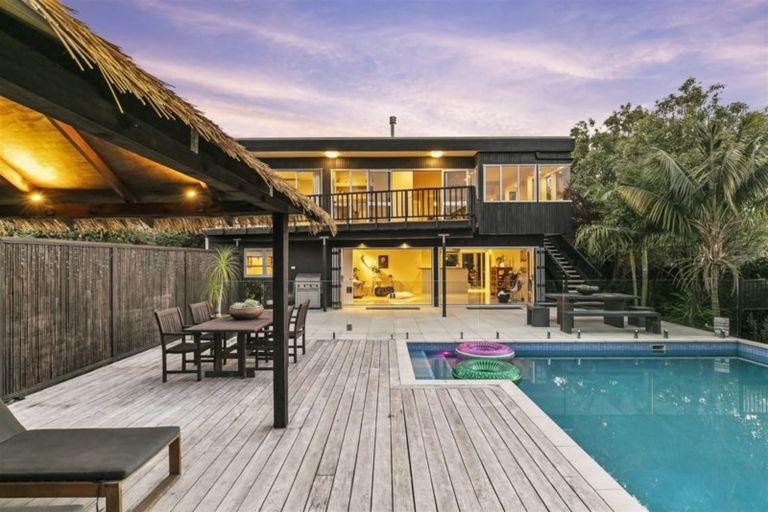 Photo of property in 46 Marywil Crescent, Hillcrest, Auckland, 0627