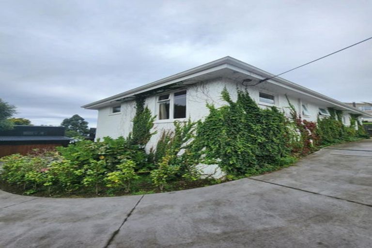 Photo of property in 28 Bayly Road, Moturoa, New Plymouth, 4310