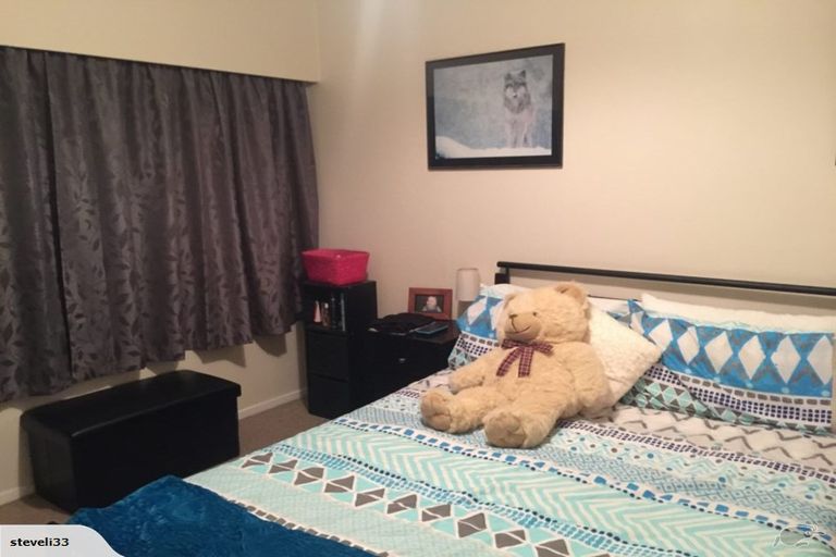 Photo of property in 2/219 Forrest Hill Road, Forrest Hill, Auckland, 0620