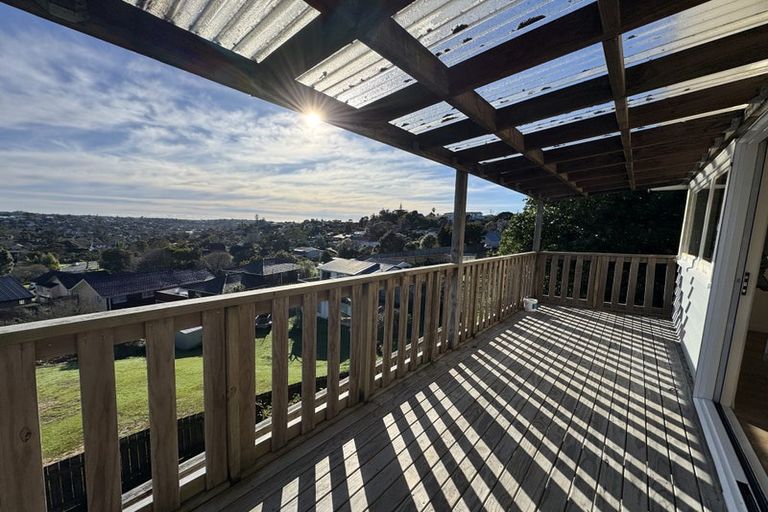 Photo of property in 575 East Coast Road, Browns Bay, Auckland, 0630