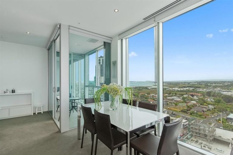 Photo of property in Sentinel Apartments, 1304/3 Northcroft Street, Takapuna, Auckland, 0622