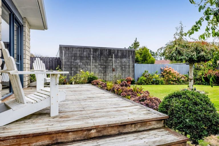 Photo of property in 8 Kowhai Street, Strandon, New Plymouth, 4312