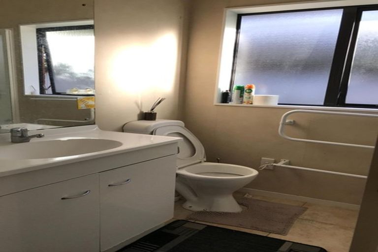 Photo of property in 9 Stellata Court, Randwick Park, Auckland, 2105