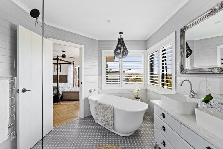 Photo of property in 1169 Whangaparaoa Road, Gulf Harbour, Whangaparaoa, 0930