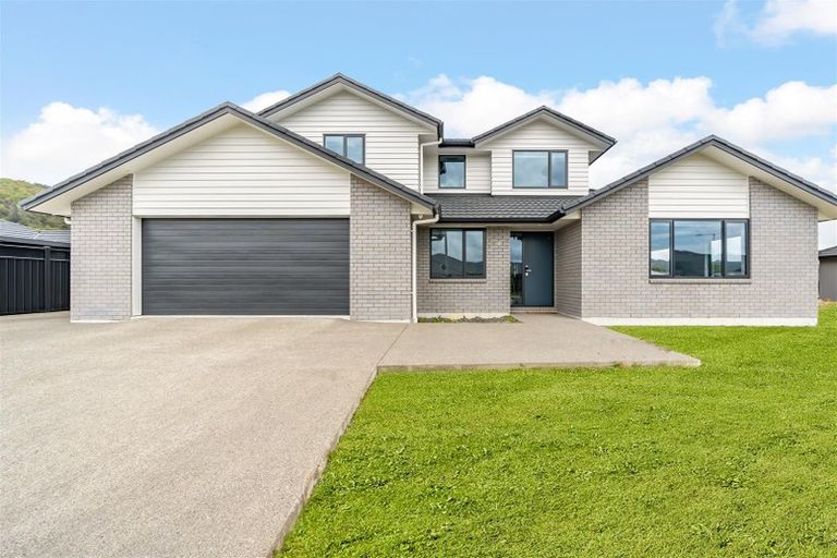 Photo of property in 37 Buddle Road, Wallaceville, Upper Hutt, 5018