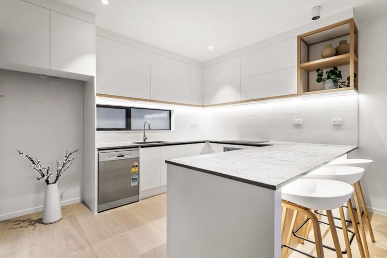 Photo of property in 21b Acacia Road, Torbay, Auckland, 0632