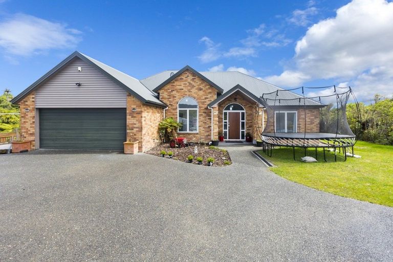 Photo of property in 65 Mount Marua Way, Timberlea, Upper Hutt, 5018
