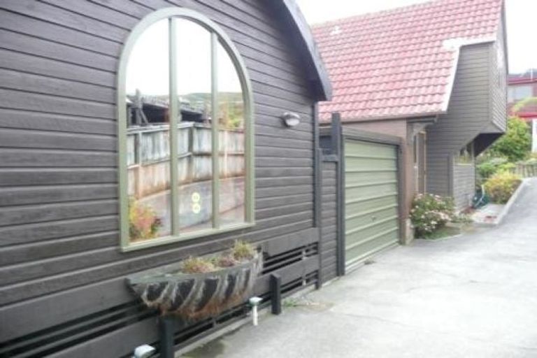 Photo of property in 6a Woodford Way, Crofton Downs, Wellington, 6035