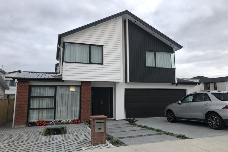 Photo of property in 41 Toanui Road, Hobsonville, Auckland, 0616