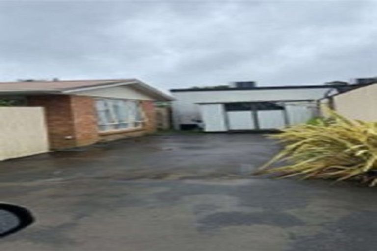 Photo of property in 1/16 Paerata Road, Pukekohe, 2120