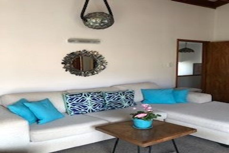 Photo of property in 3 Wolsley Avenue, Milford, Auckland, 0620