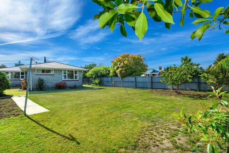 Photo of property in 19 Ashgrove Street, Rangiora, 7400