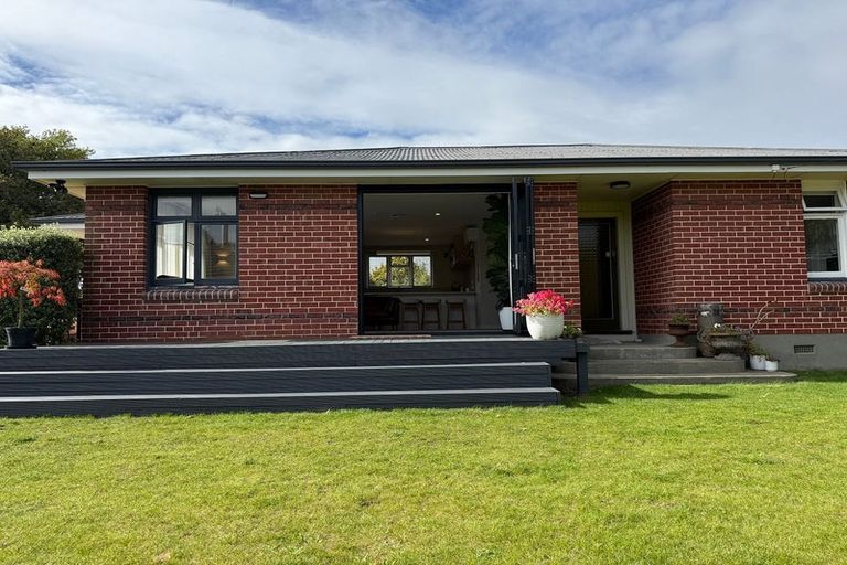 Photo of property in 1 Kinrara Place, Halswell, Christchurch, 8025