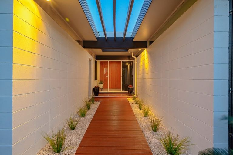 Photo of property in 60 Fordyce Avenue, Sunnyhills, Auckland, 2010