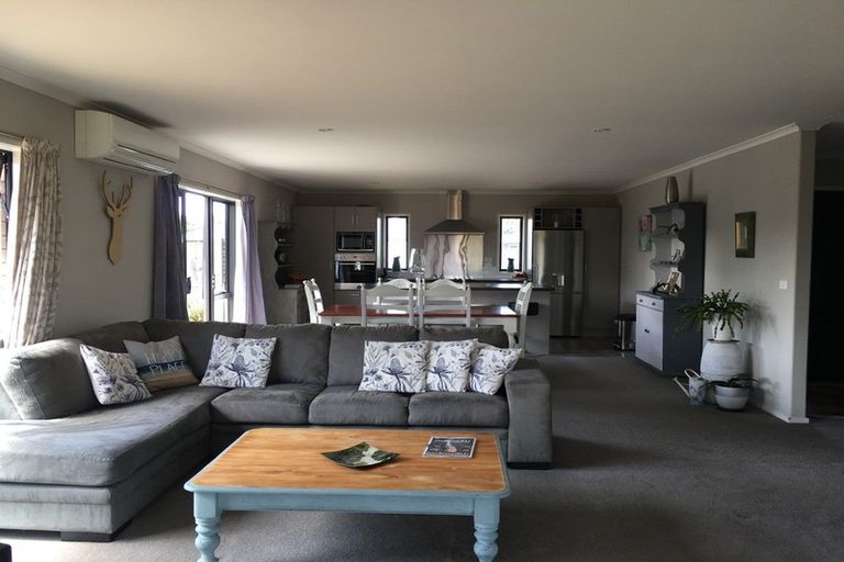 Photo of property in 38 Willowside Place, Amberley, 7410