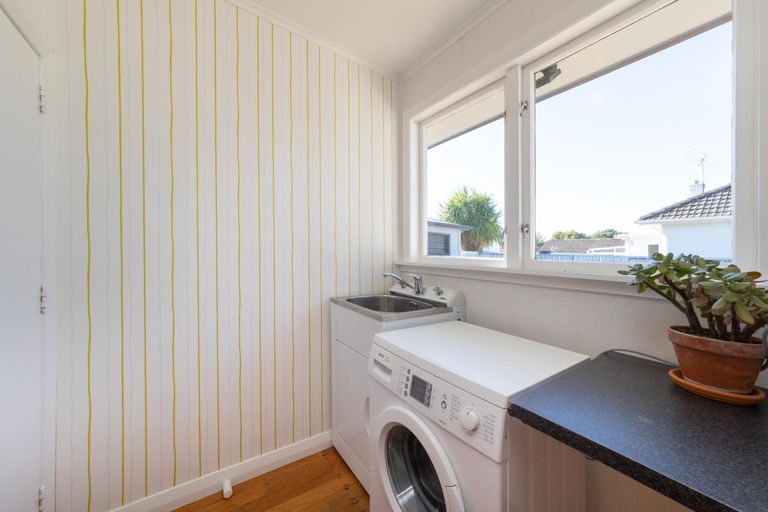 Photo of property in 7 Liverpool Street, Takaro, Palmerston North, 4412