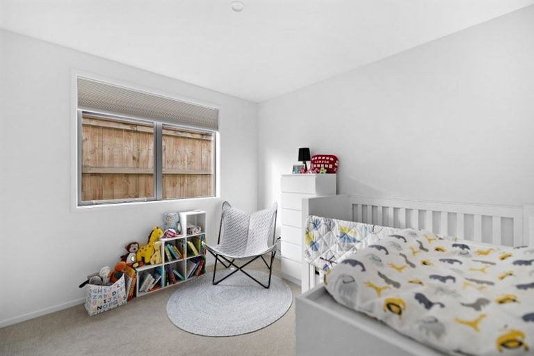 Photo of property in 15 Corriedale Road, Jacks Point, 9371