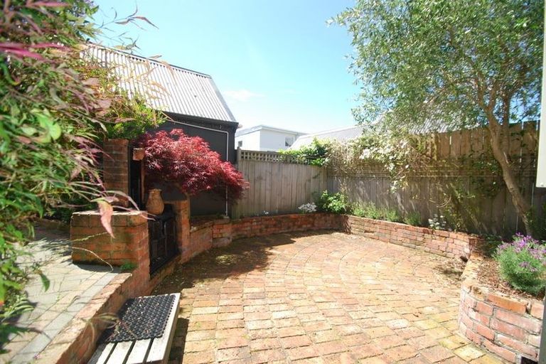 Photo of property in 8 Saint Mary Street, Thorndon, Wellington, 6011