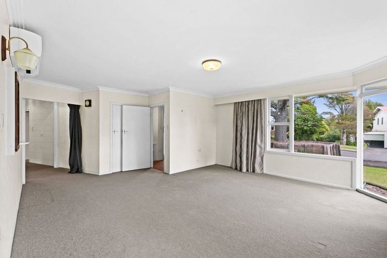 Photo of property in 6 Magnolia Drive, Westown, New Plymouth, 4310