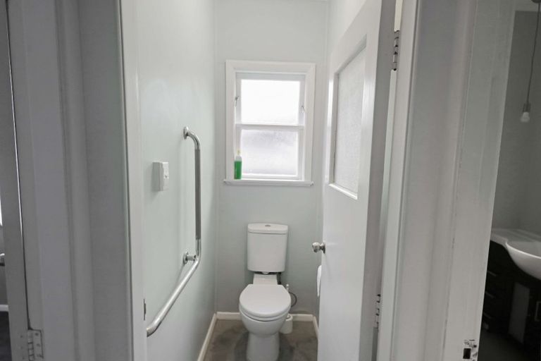 Photo of property in 2/28 Hall Crescent, Epuni, Lower Hutt, 5011