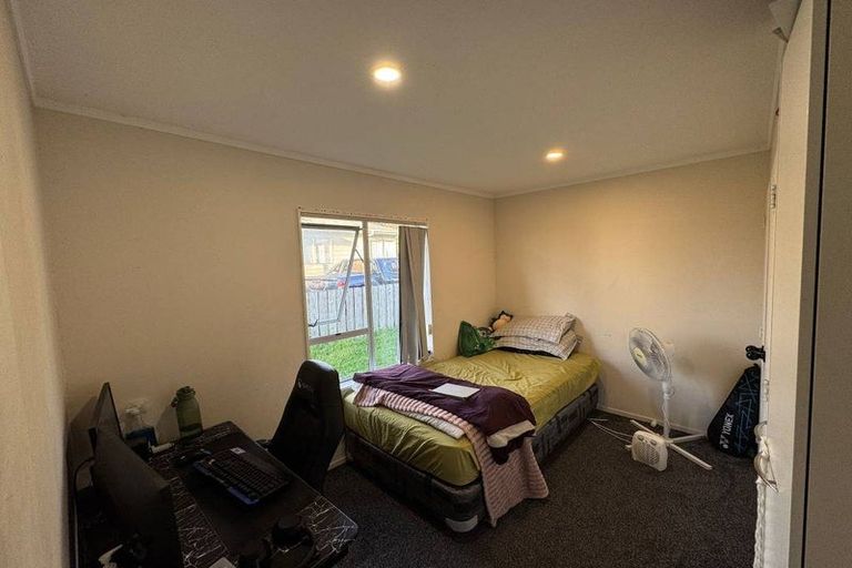Photo of property in 15 Hinerau Street, Henderson, Auckland, 0612