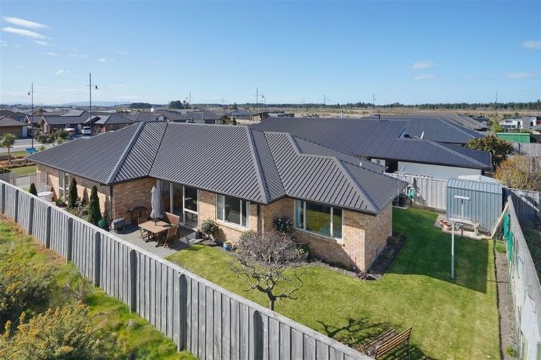 Photo of property in 9 Tutaipatu Avenue, Pegasus, 7612